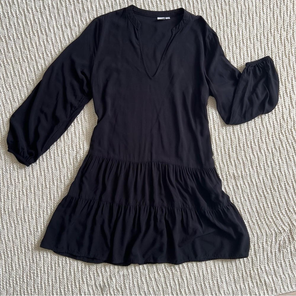 GAP Basic Ruffle Hem Smock Short Dress | Black | Size: M | Women